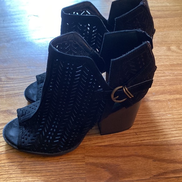 Charlotte Russe shoes - Picture 3 of 4